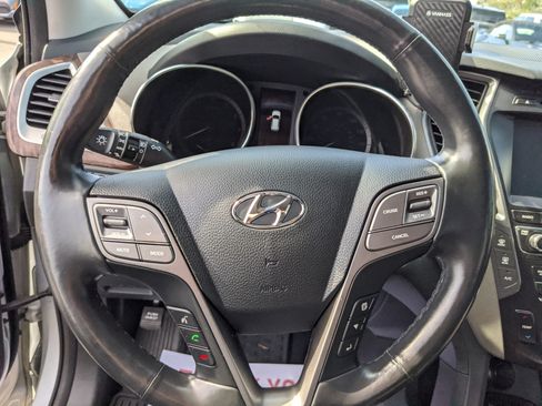 Used 2017 Hyundai Santa Fe Limited image 25