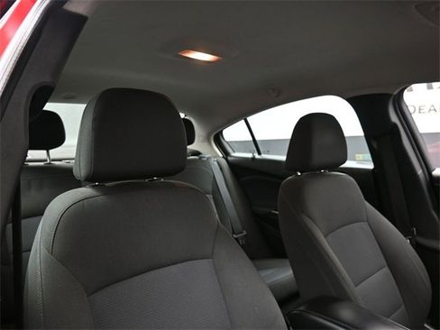 Used 2018 Chevrolet Cruze LT image 21