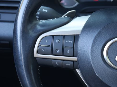 Used 2021 Lexus RX 350L FWD w/ Premium Package image 18