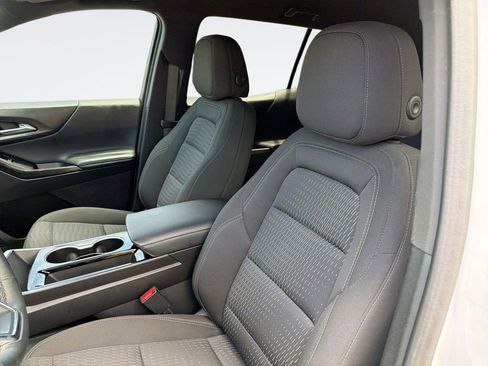 Used 2025 Chevrolet Equinox LT FWD image 21