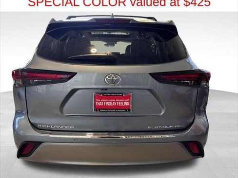 Certified 2024 Toyota Highlander Platinum AWD/4WD image 7