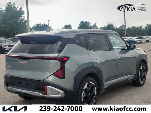 New 2027 Kia Seltos S FWD image 6