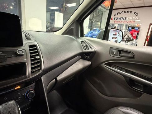 Used 2020 Ford Transit Connect XL image 40