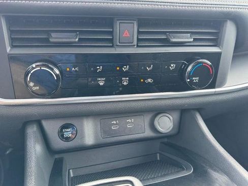 Certified 2025 Nissan Rogue S AWD/4WD image 18