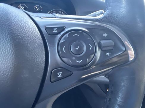 Used 2021 Buick Enclave Essence w/ Sound and Sites Package image 32