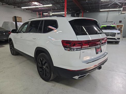 Used 2024 Volkswagen Atlas SE image 7