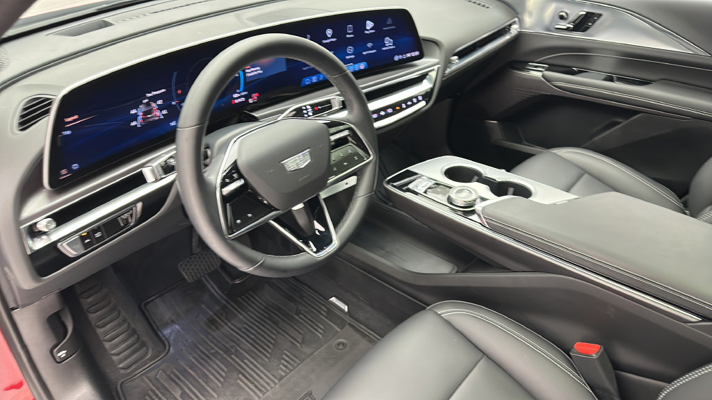 Used 2024 Cadillac Lyriq Tech AWD/4WD image 11