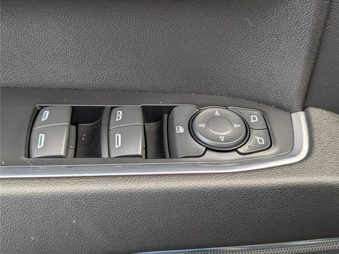 Used 2023 Chevrolet Silverado 1500 LT image 18