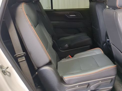 Used 2025 GMC Yukon AT4 w/ AT4 Premium Package AWD/4WD image 27