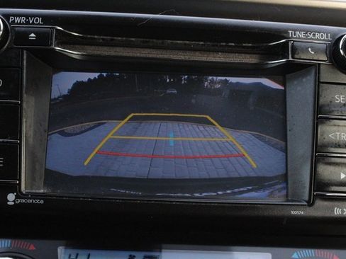 Used 2018 Toyota RAV4 XLE image 38