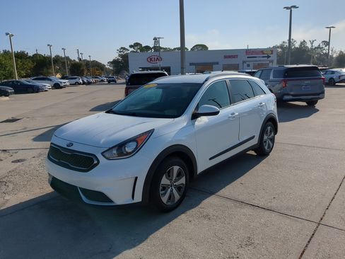 Certified 2019 Kia Niro LX image 8