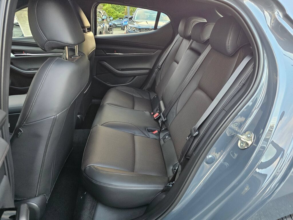 New 2026 MAZDA MAZDA3 2.5 S Hatchback w/ Premium Pkg FWD image 24