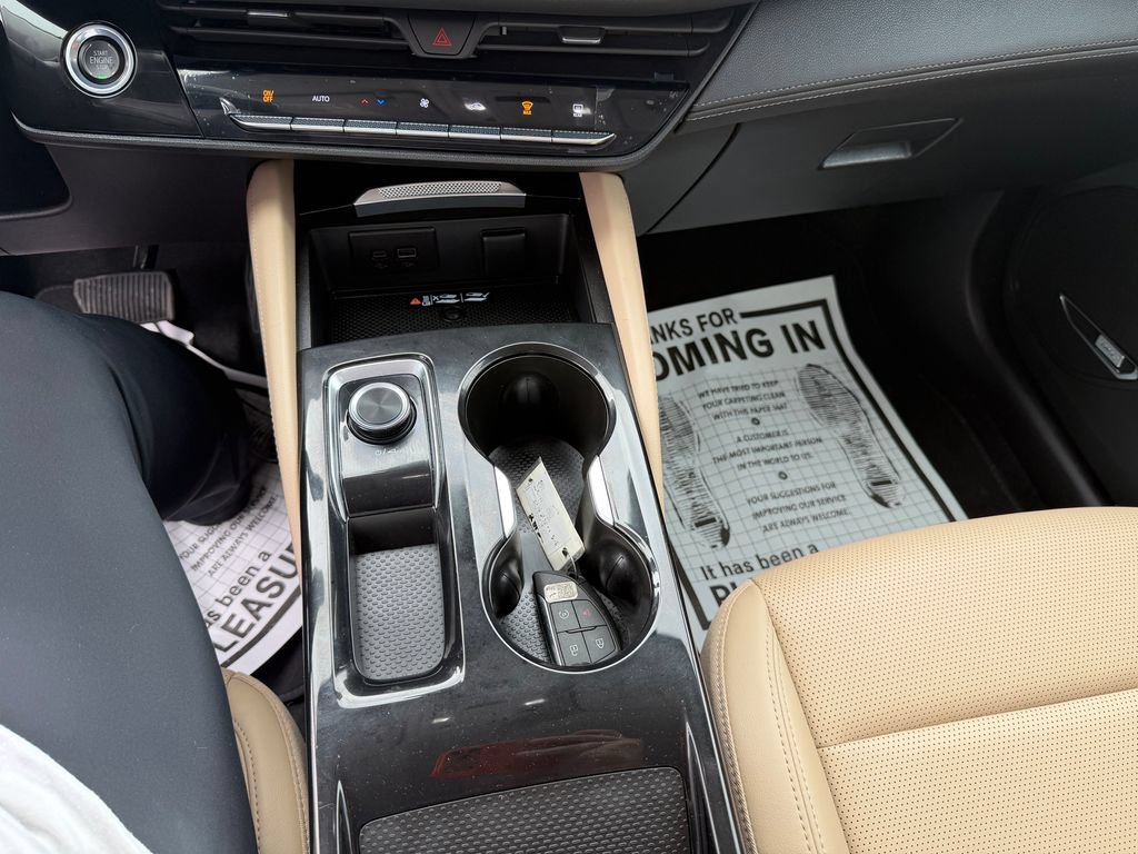 Used 2025 Buick Envision Preferred AWD/4WD image 18