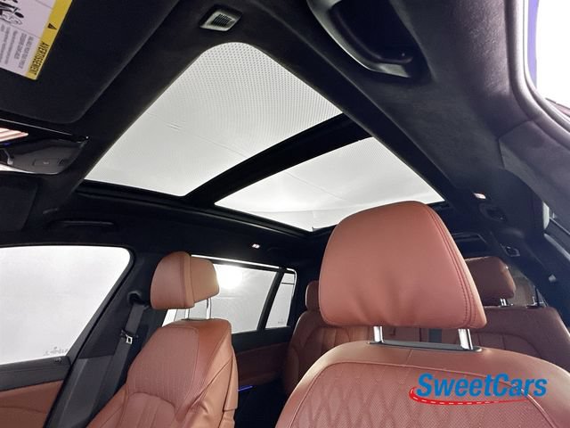 Used 2025 BMW X7 M60i AWD/4WD image 39