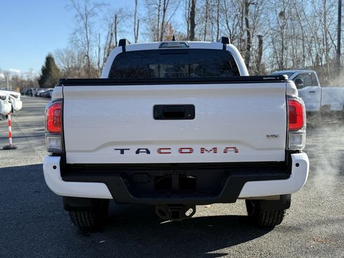 Used 2023 Toyota Tacoma TRD Off-Road w/ Technology Package image 7