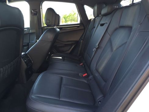 Used 2023 Porsche Macan Turbo AWD/4WD image 31