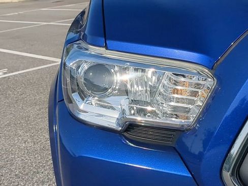 Certified 2022 Toyota Tacoma SR5 w/ Technology Package image 10