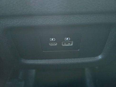 Used 2024 Nissan Pathfinder SV image 27