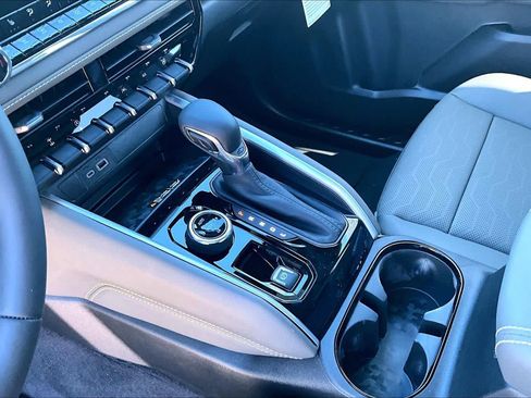 New 2026 Chevrolet Colorado ZR2 w/ Technology Package image 8