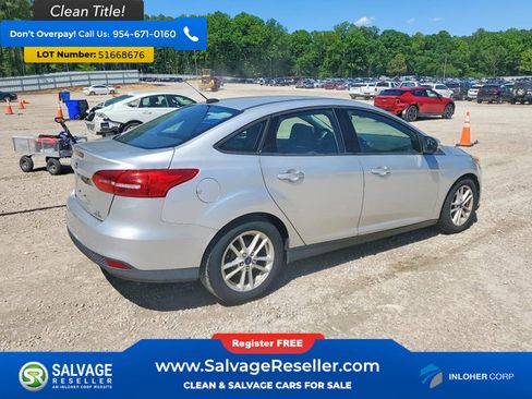 Used 2015 Ford Focus SE FWD image 4