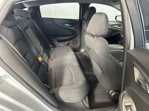 Used 2018 Chevrolet Malibu LT image 21