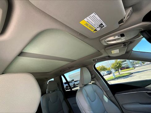 Used 2023 Volvo XC90 T8 Plus w/ Protection Package Premier image 12