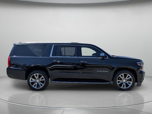Used 2018 Chevrolet Suburban Premier AWD/4WD image 9