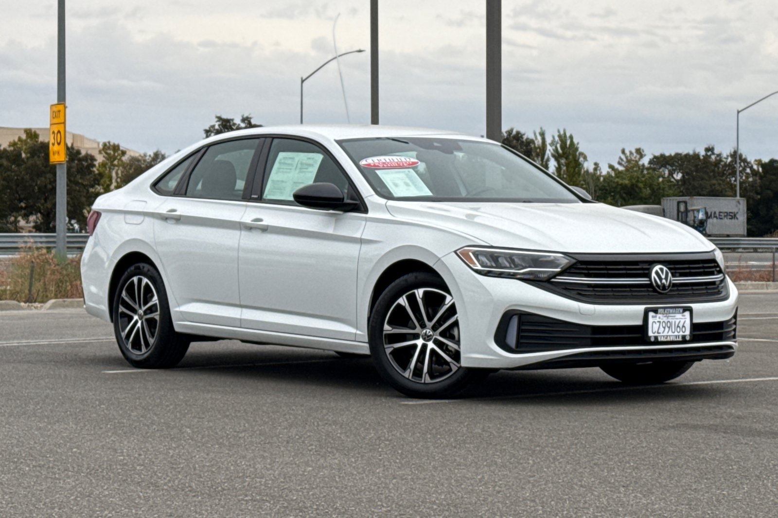 Certified 2023 Volkswagen Jetta Sport FWD image 2
