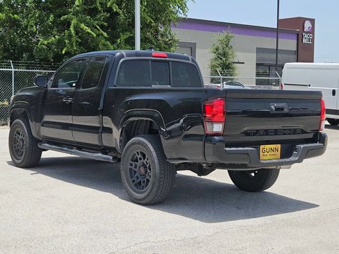 Used 2022 Toyota Tacoma SR w/ SR Convenience Package RWD image 5