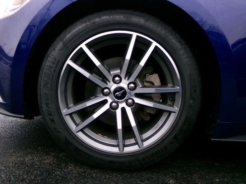 Used 2016 Ford Mustang Premium image 22