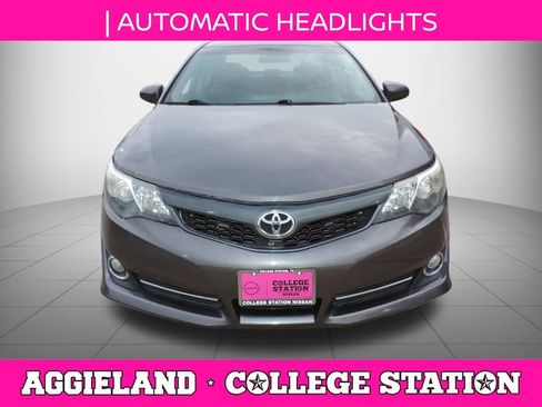 Used 2013 Toyota Camry SE FWD image 9