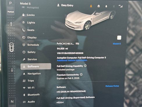 Used 2022 Tesla Model S AWD image 34