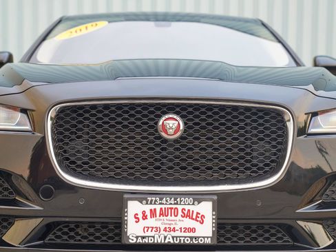Used 2019 Jaguar F-PACE AWD/4WD image 5