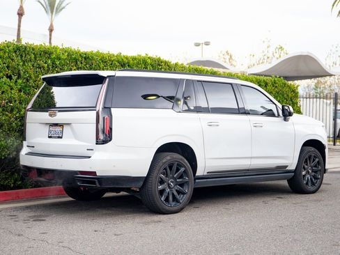 Used 2022 Cadillac Escalade ESV Premium Luxury Platinum w/ Heavy-Duty Trailer Package image 5