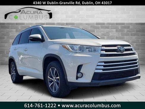 Used 2017 Toyota Highlander XLE AWD/4WD image 1