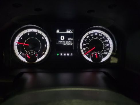 Used 2017 RAM 1500 Express w/ Express Value Package RWD image 23