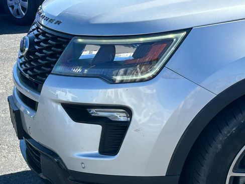 Used 2019 Ford Explorer Sport image 12