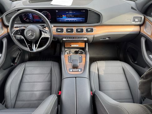 Certified 2025 Mercedes-Benz GLS 450 4MATIC image 12