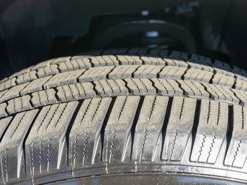 Used 2019 GMC Yukon SLT w/ HD Trailering Package image 42