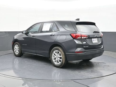 Used 2022 Chevrolet Equinox LS w/ Driver Confidence II Package FWD image 9
