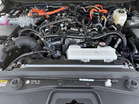 Used 2025 Toyota Land Cruiser w/ Premium Package image 31