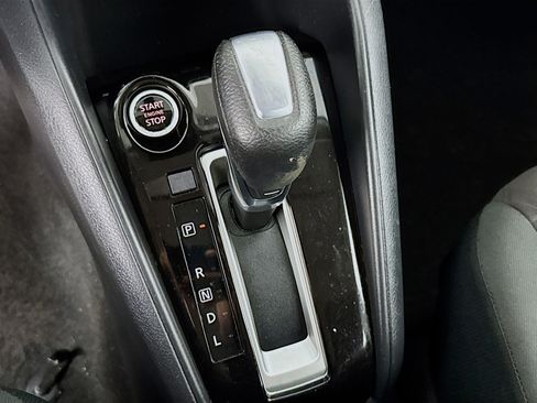 Used 2021 Nissan Kicks S image 19