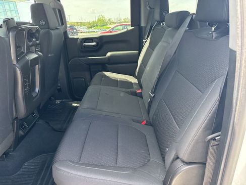 Used 2019 Chevrolet Silverado 1500 Custom w/ Trailering Package image 6