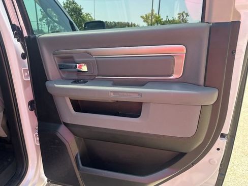 Used 2019 RAM 1500 Classic SLT image 16