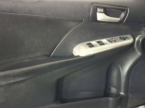 Used 2014 Toyota Camry SE FWD image 14