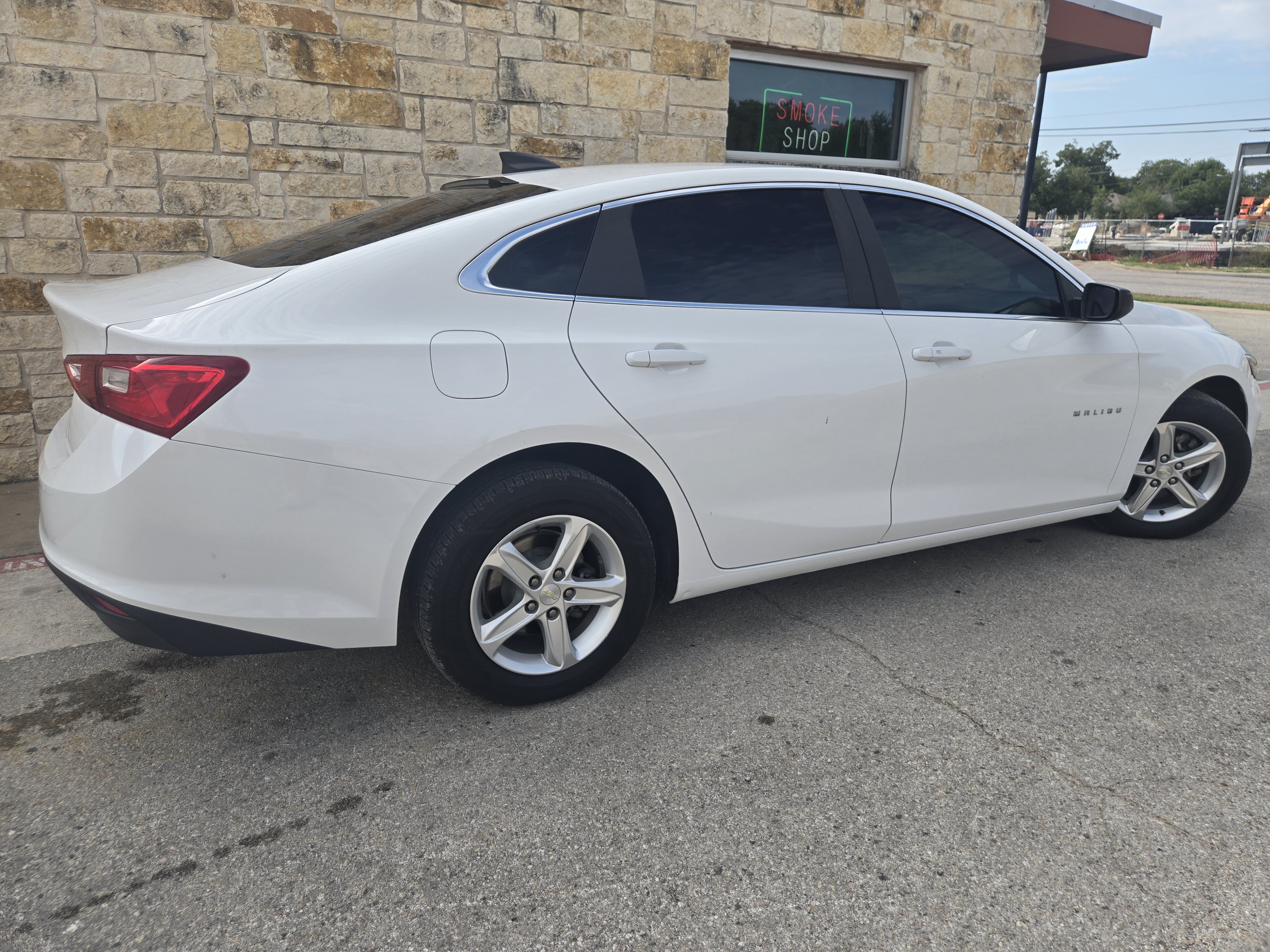 Used 2020 Chevrolet Malibu LS FWD image 21