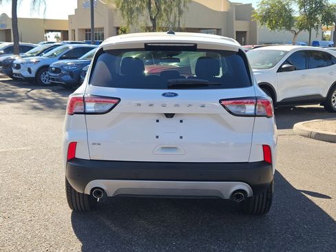 Used 2021 Ford Escape SE image 6