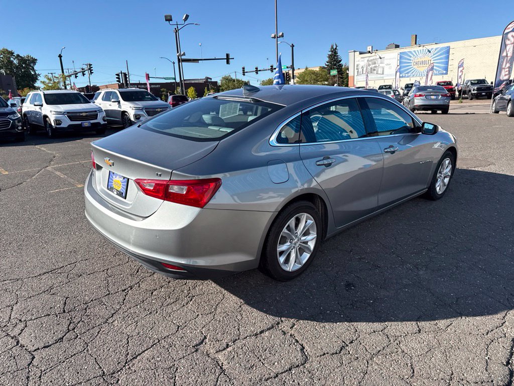 Used 2024 Chevrolet Malibu LT FWD image 12