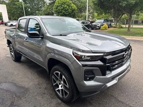 Used 2023 Chevrolet Colorado Z71 w/ Advanced Trailering Package AWD/4WD image 6