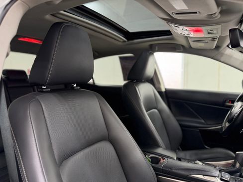 Used 2018 Lexus IS 300 AWD w/ Comfort Package image 27